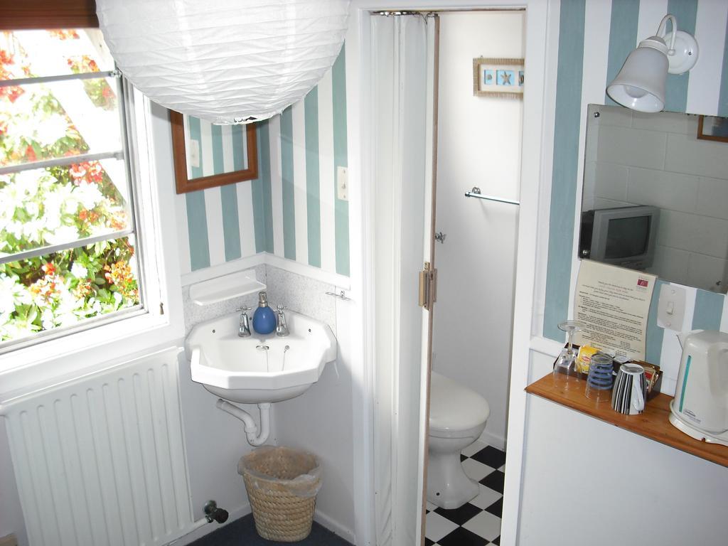 Chevron Bed & Breakfast 4*