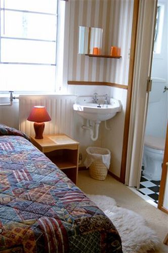 Chevron Bed & Breakfast 4*