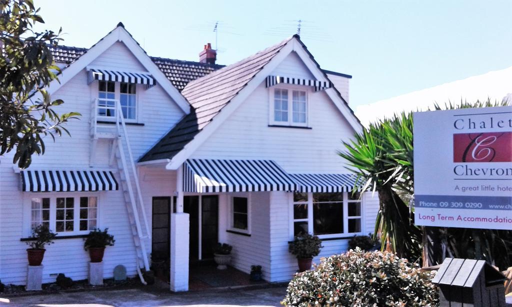Chevron Bed & Breakfast 4*