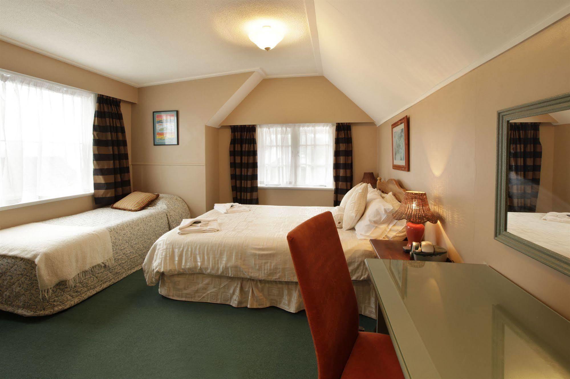 Bed & Breakfast Chevron Auckland