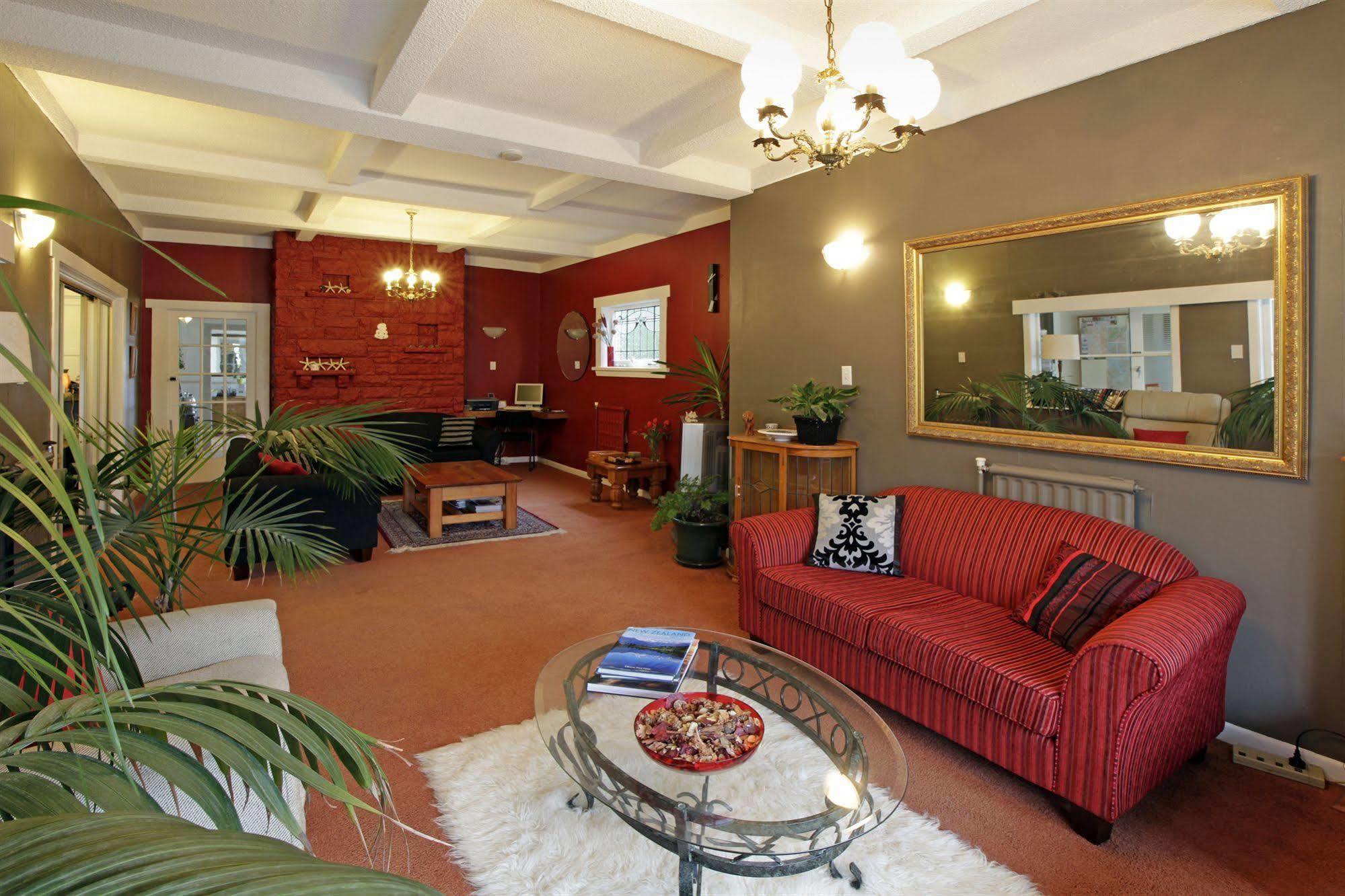 Chevron Bed & Breakfast 4*